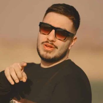 کاور مربوط به بذار همه دنیا بدونه